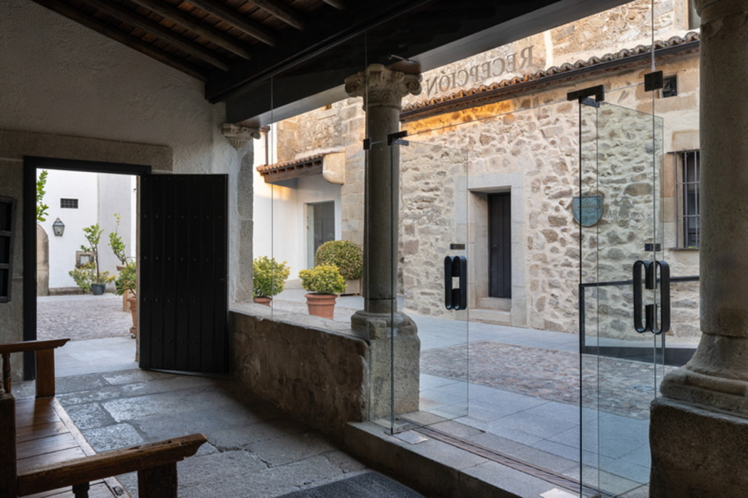 Parador De Trujillo 1/53