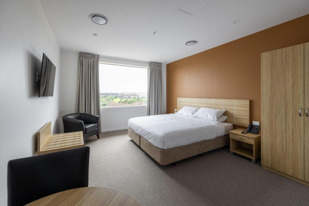 Manha Hotel Auckland Airport 7/26