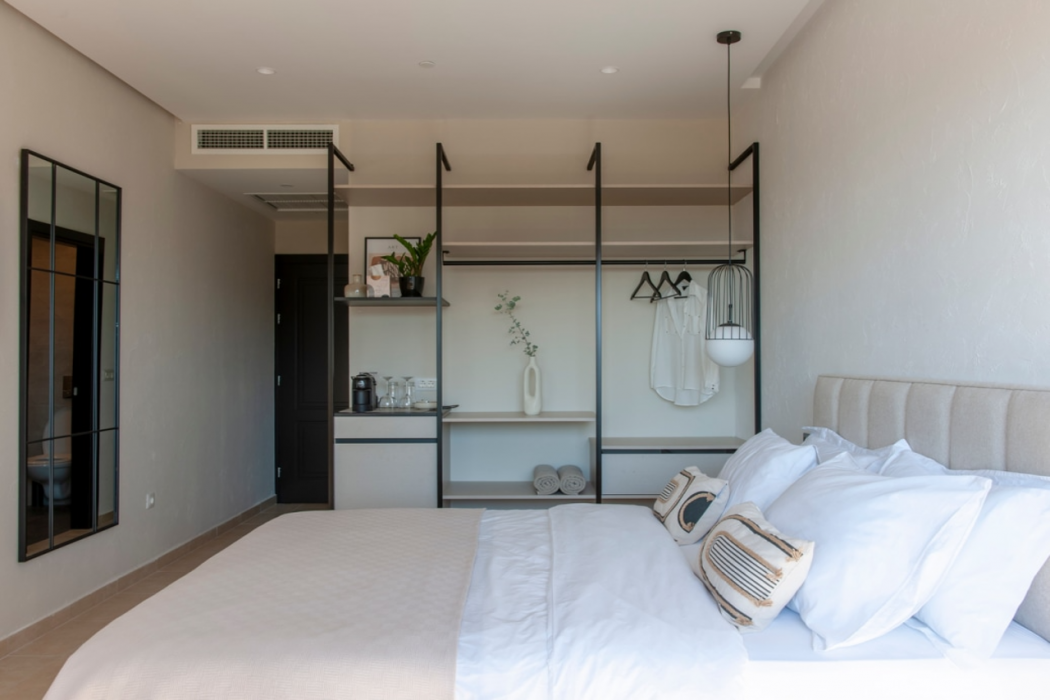 Soho Suites 3/54