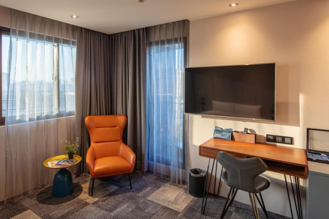 Roaders Plus Hotel Theme 9/60