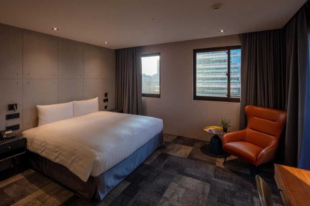 Roaders Plus Hotel Theme 10/60