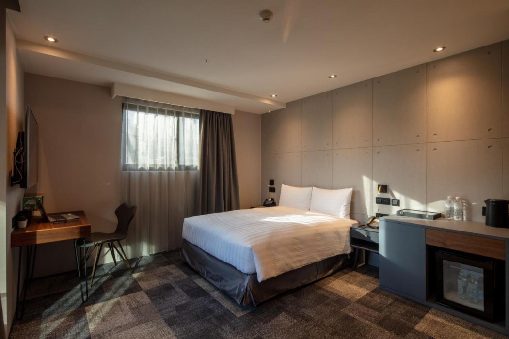 Roaders Plus Hotel Theme 8/60