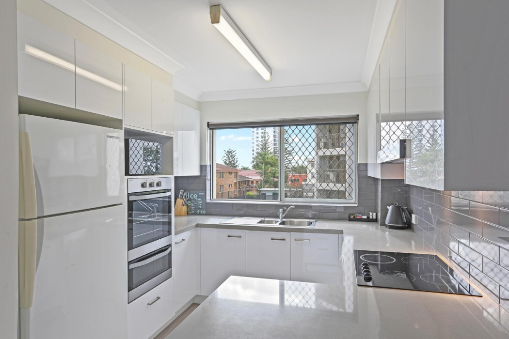 Le Beach Apartments 13/73