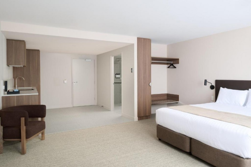 Abode Phillip 18/30