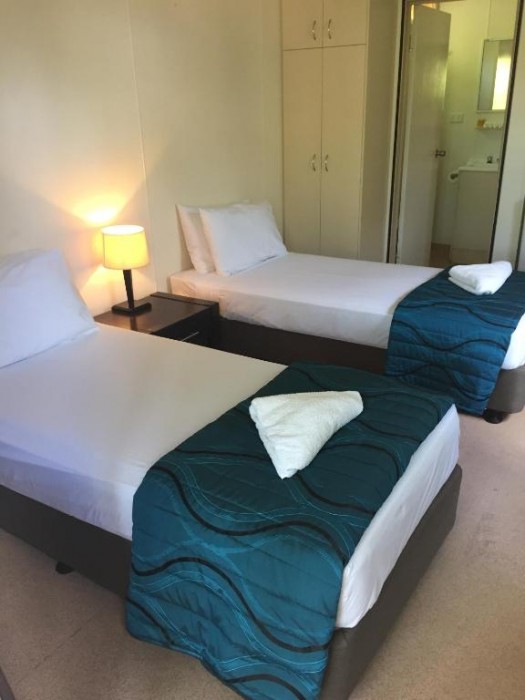 Wongai Beach Hotel 12/75