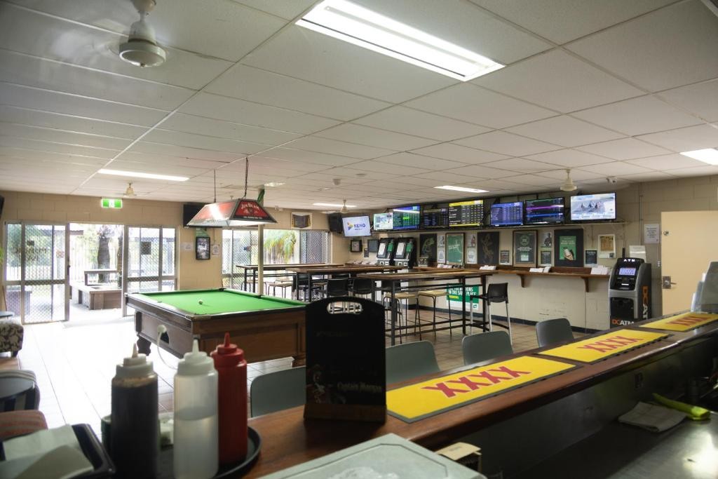 Wongai Beach Hotel 35/75