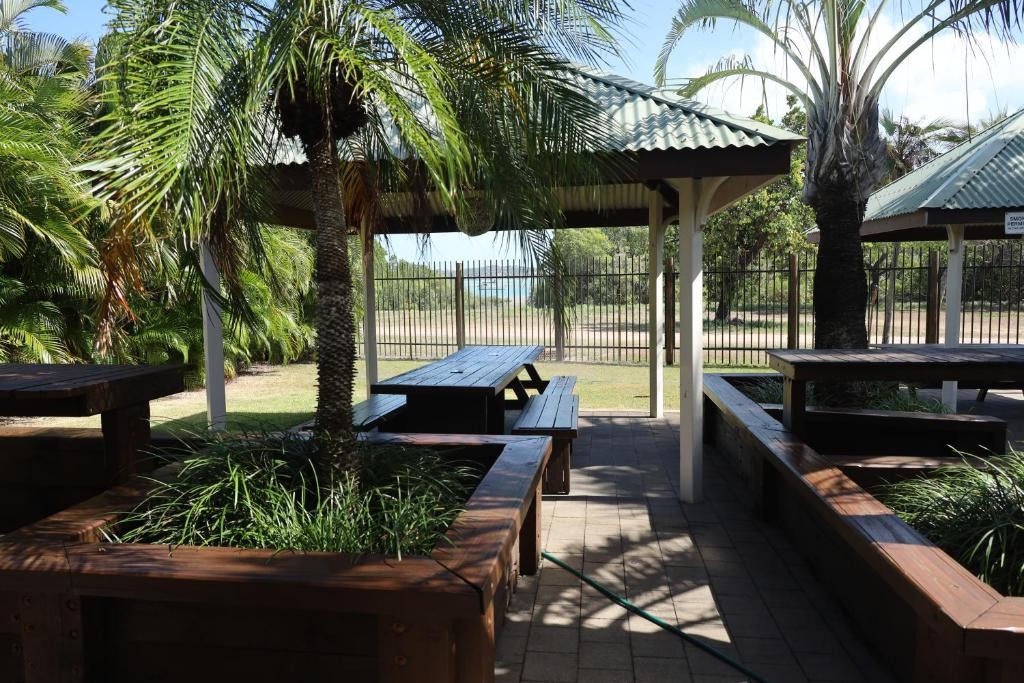 Wongai Beach Hotel 36/75