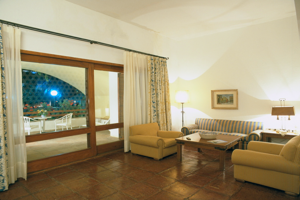 Parador De Ceuta 8/21