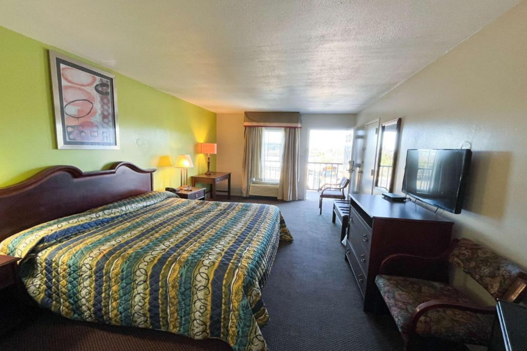 Motel6 Bracey, VA - I-85 11/32
