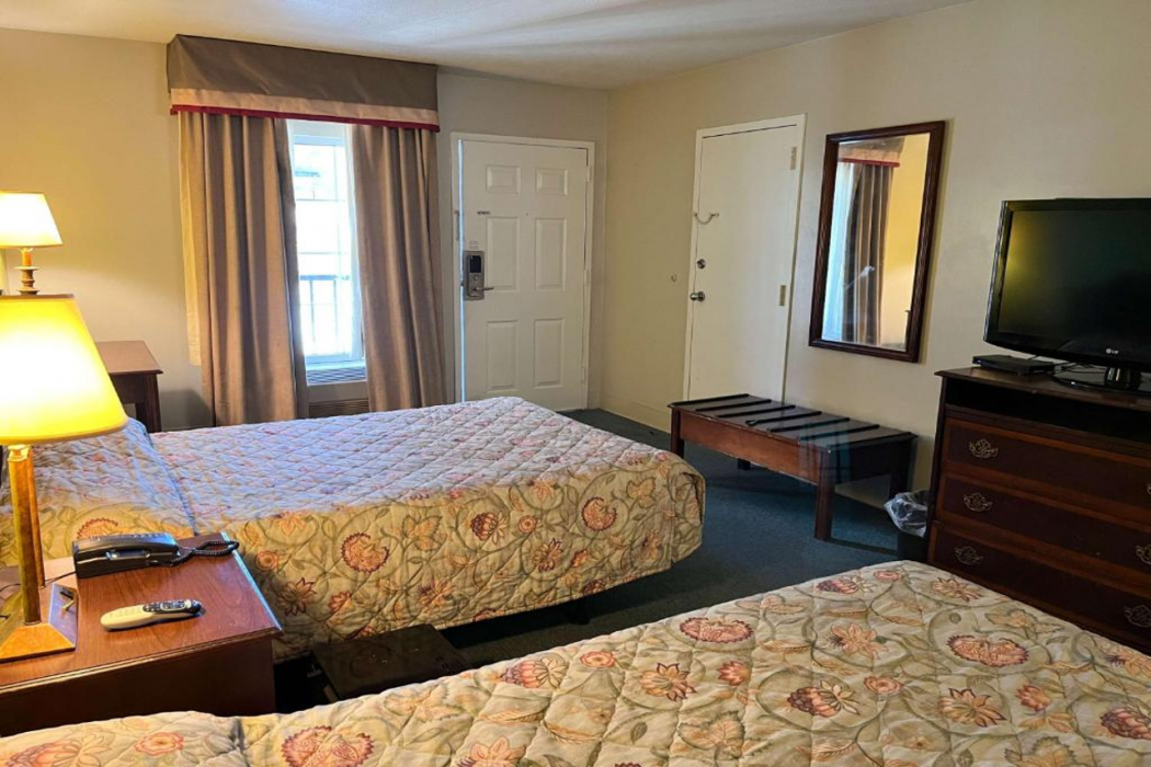 Motel6 Bracey, VA - I-85 13/32