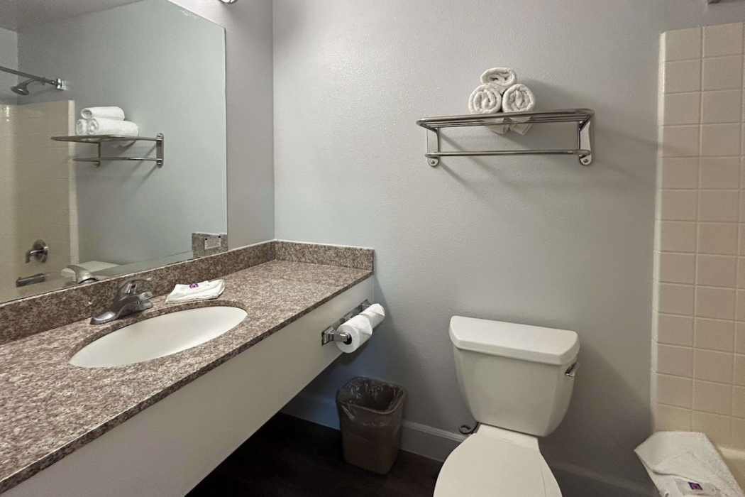 Studio6 Suites Hesperia, CA - West Main Street - I-15 14/33