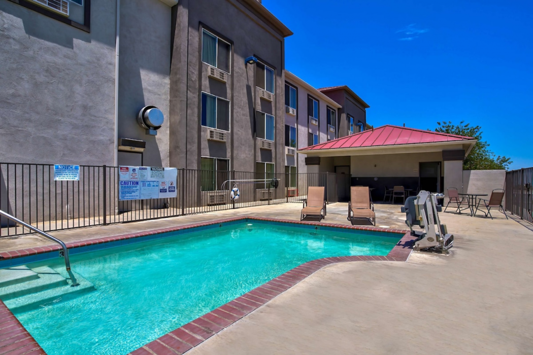 Studio6 Suites Hesperia, CA - West Main Street - I-15 23/33