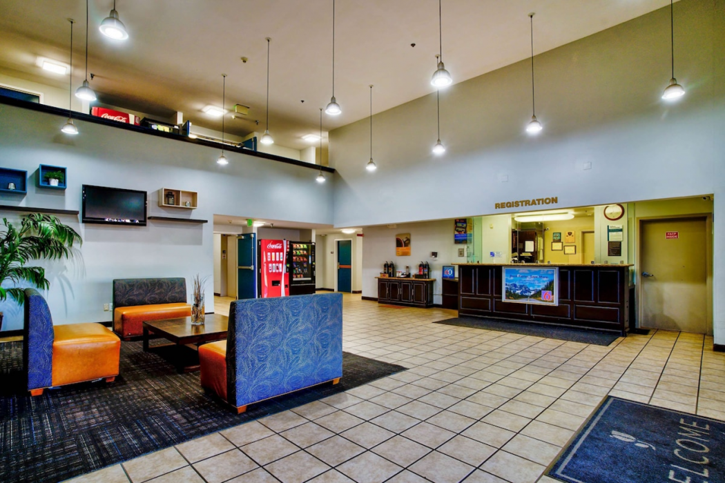 Studio6 Suites Hesperia, CA - West Main Street - I-15 — foto 2