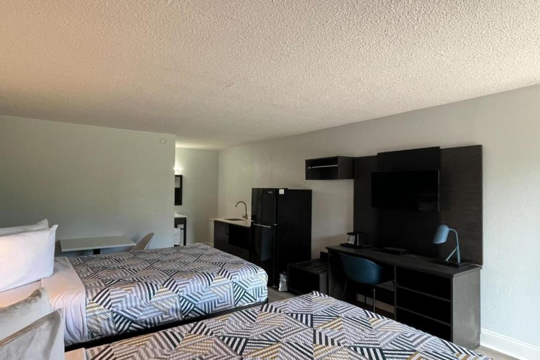 Studio6 Hammond, LA – I12 – I55 12/49
