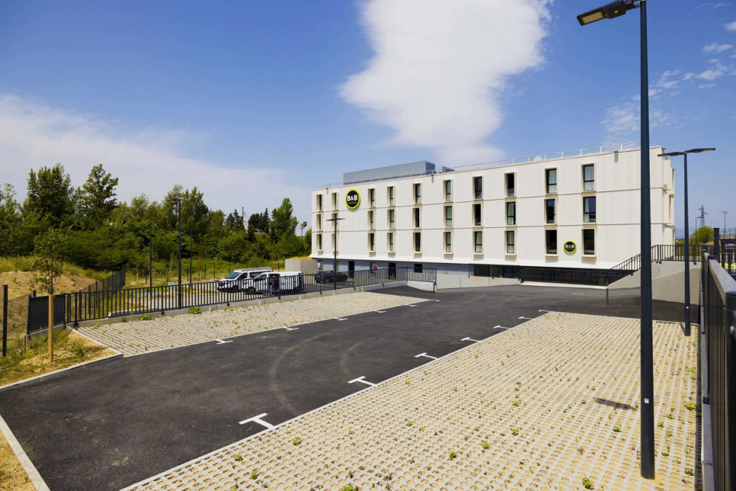 B&B HOTEL Carcassonne Rocadest La Cite in CARCASSONNE