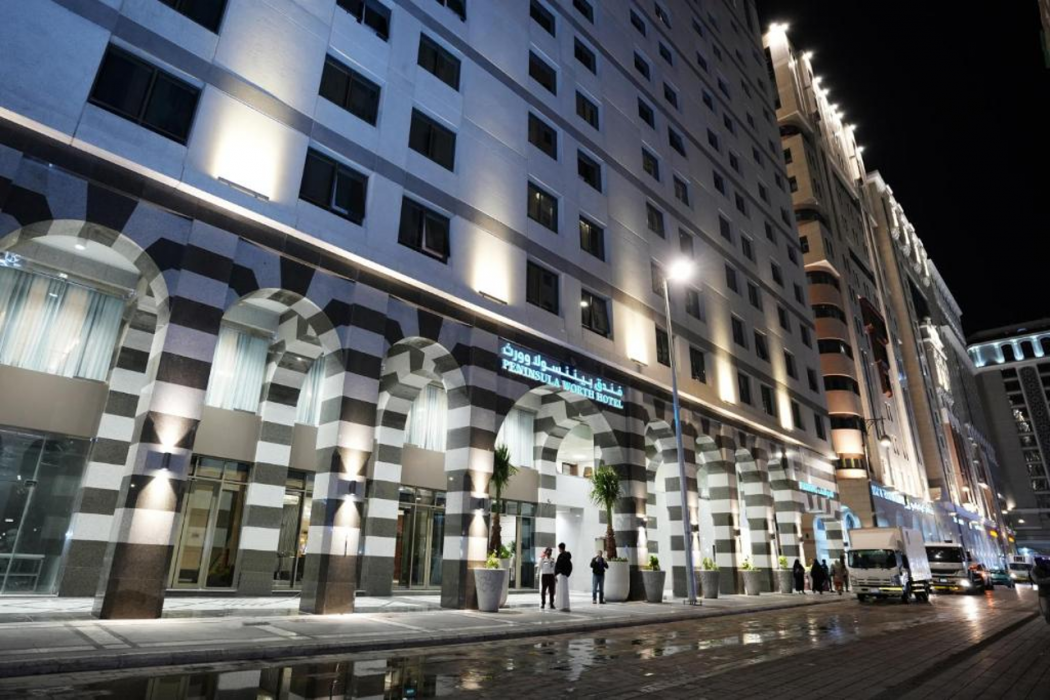 Peninsula Worth Hotel