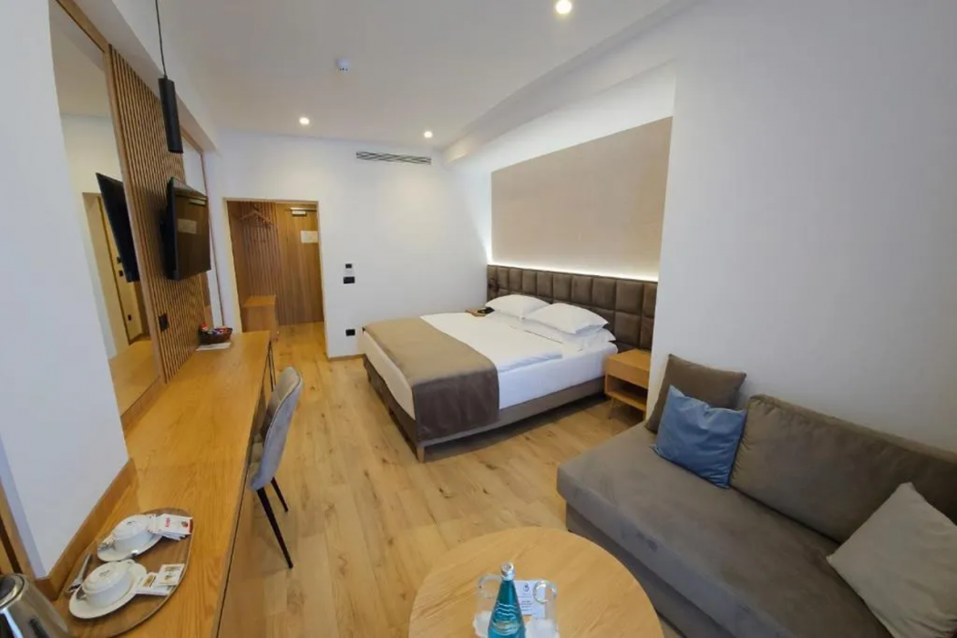 Hotel Sibb 8/63
