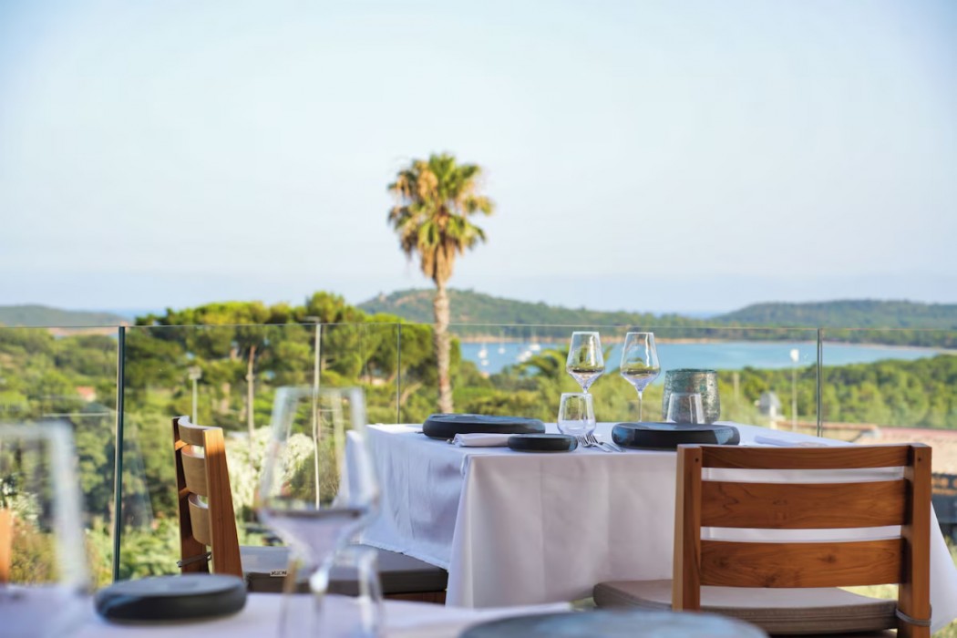 Les Regalia Hotel & Spa 77/91