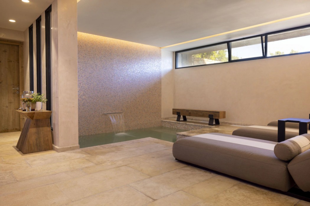 Les Regalia Hotel & Spa 48/91