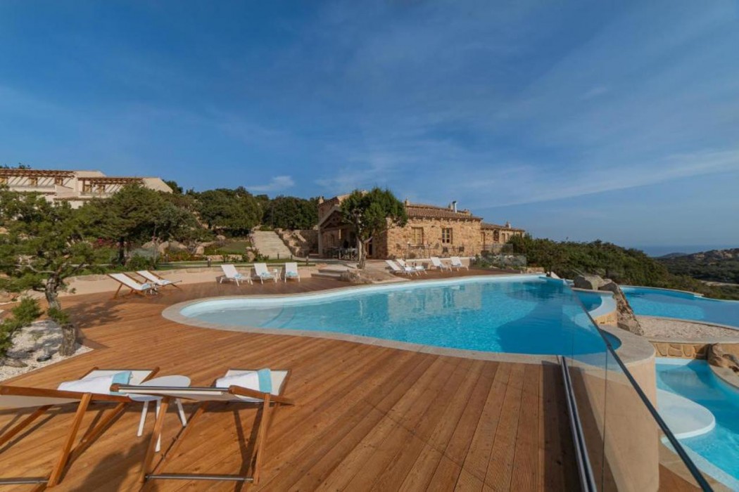HOTEL BORGO SMERALDO 1/32