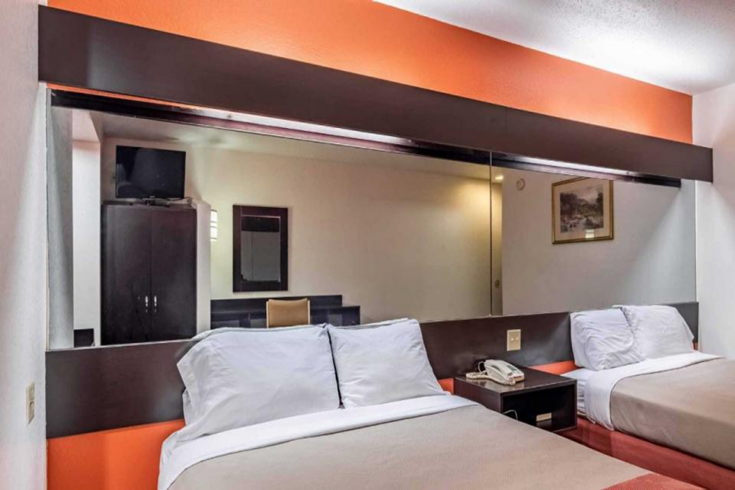 Motel6 Chattanooga, TN - Downtown 11/40