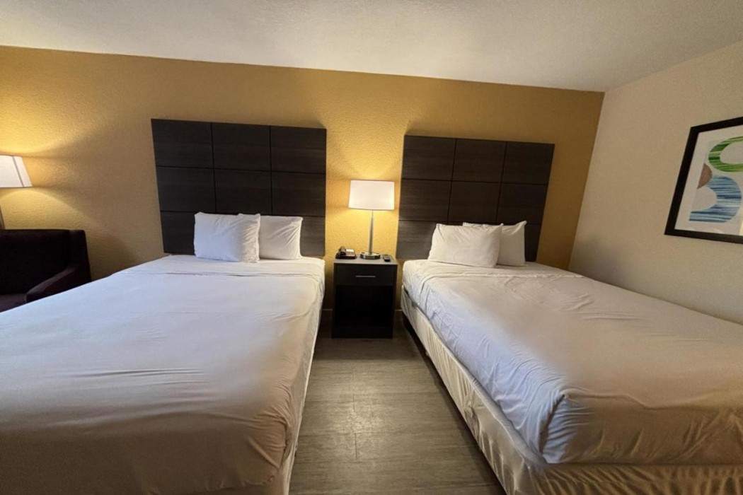 OYO 1001070 Studio6 Suites Charlotte, NC-Northlake 7/7