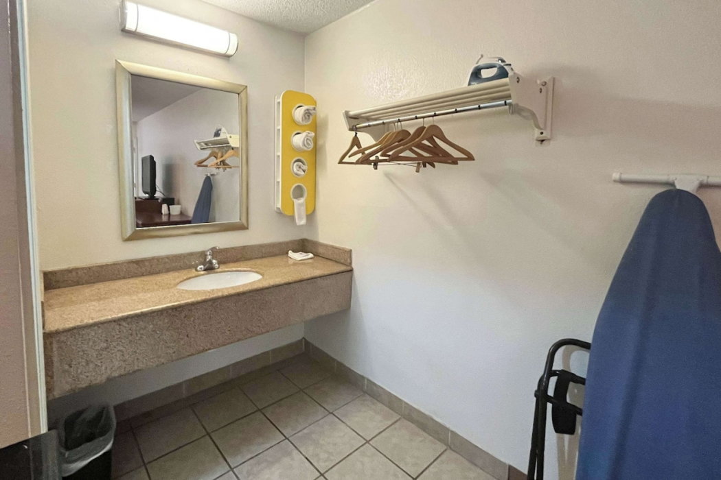 Studio6 Suites Dayton, OH - Englewood 12/24