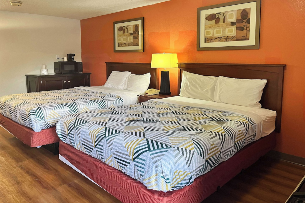Studio6 Suites Dayton, OH - Englewood 8/24