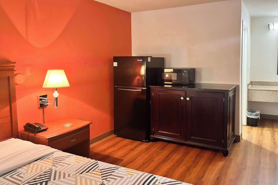 Studio6 Suites Dayton, OH - Englewood 10/24