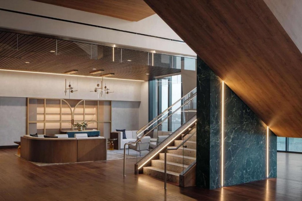Thompson Houston, by Hyatt 34/72