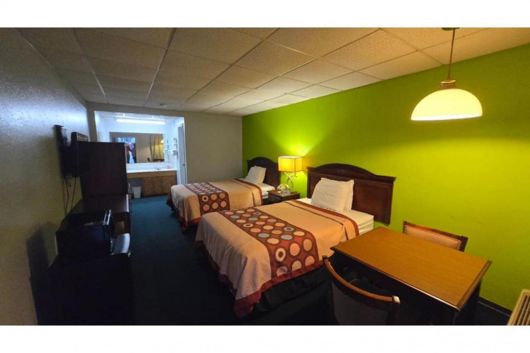 OYO Hickory House Inn 11/38