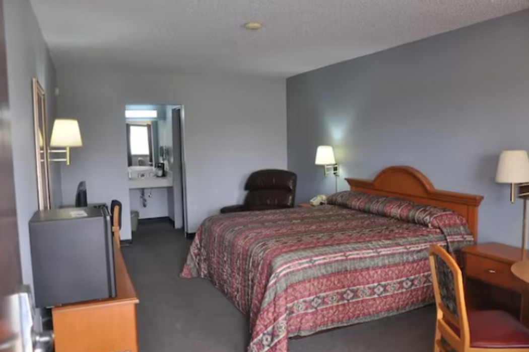 OYO Malden Airport Inn 12/39
