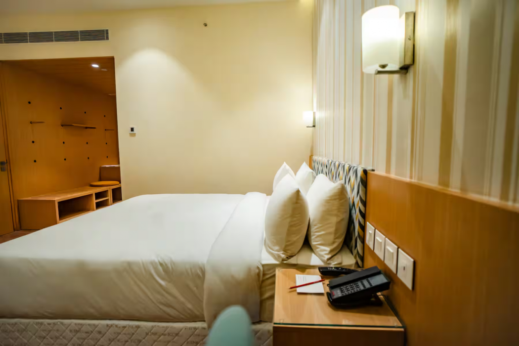 Ramada Encore by Wyndham Lucknow Airport 18/48