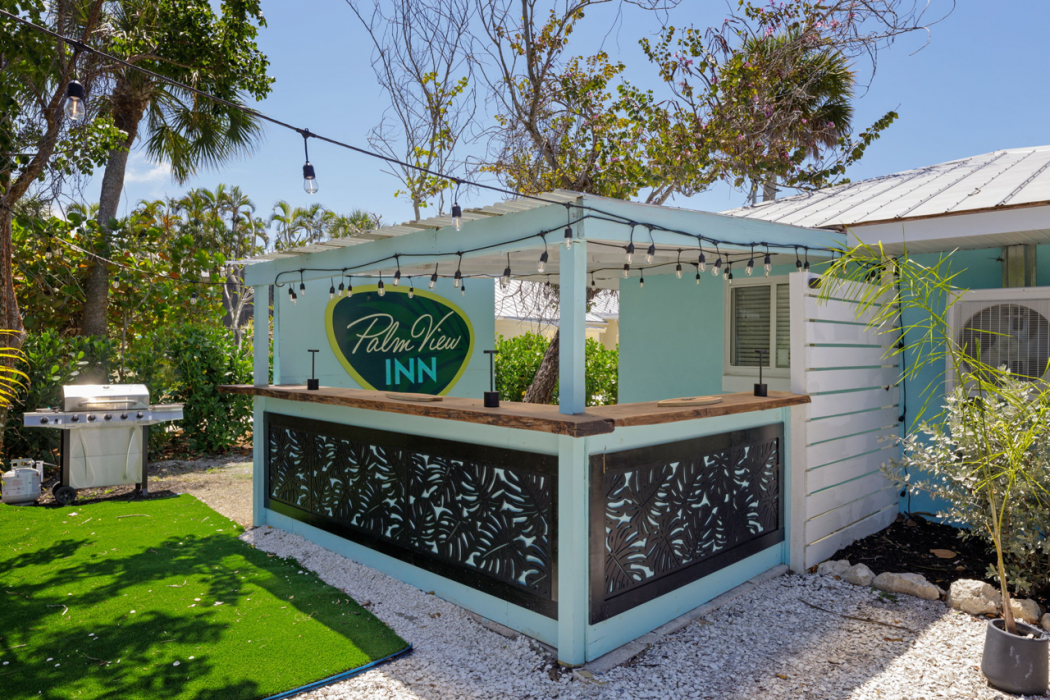 THE Palmview AND Sandpiper Inns 32/64