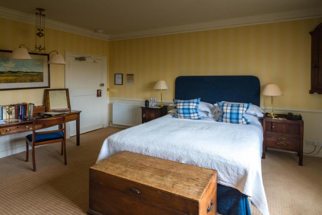 Greywalls Hotel and Chez Roux 11/61