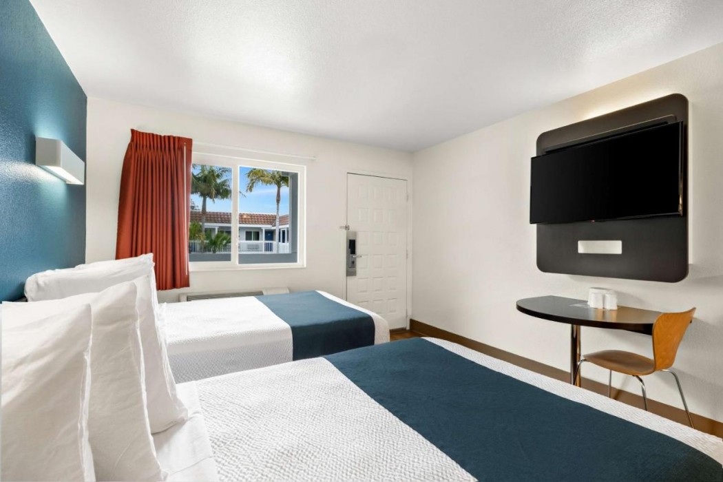 Studio6 Suites Carpinteria, CA - Santa Barbara - South 11/27