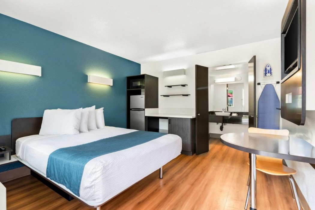 Studio6 Suites Carpinteria, CA - Santa Barbara - South 10/27