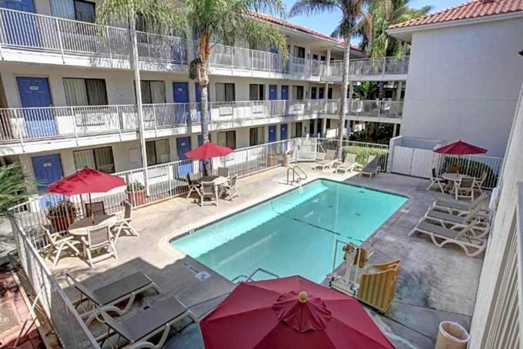 Studio6 Suites Bellflower, CA - Los Angeles 29/40