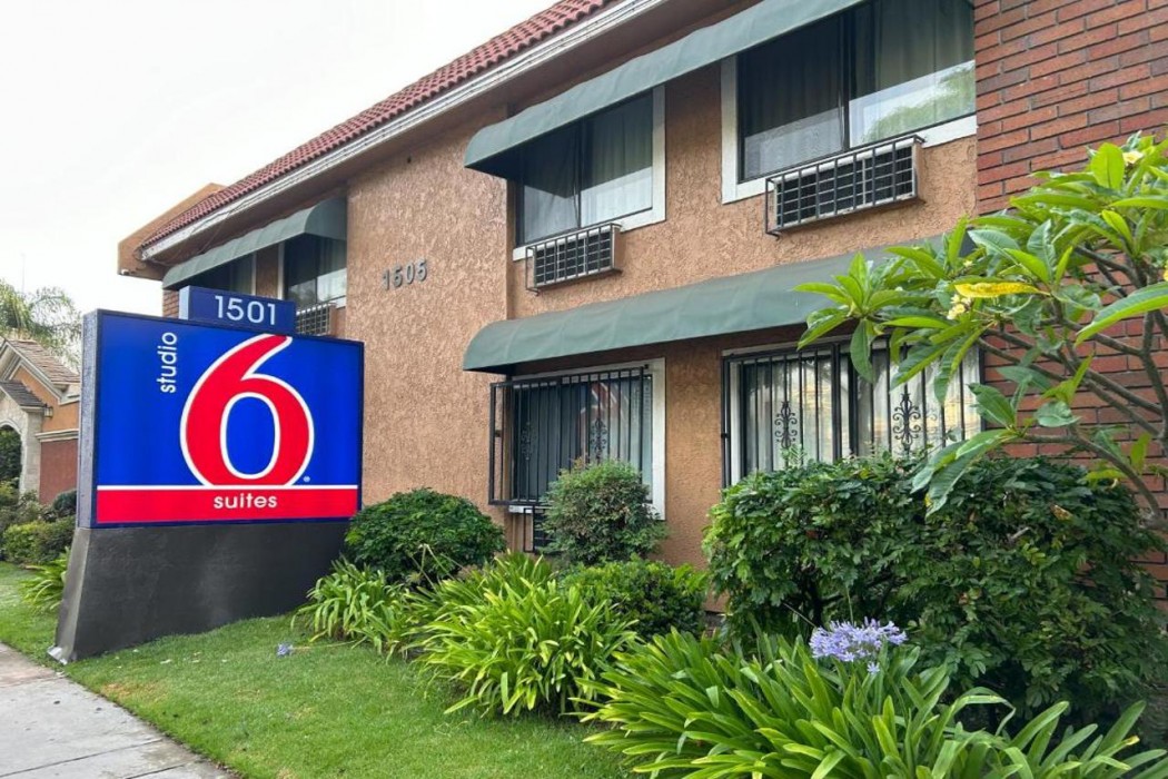 Studio6 Suites Santa Ana, CA image