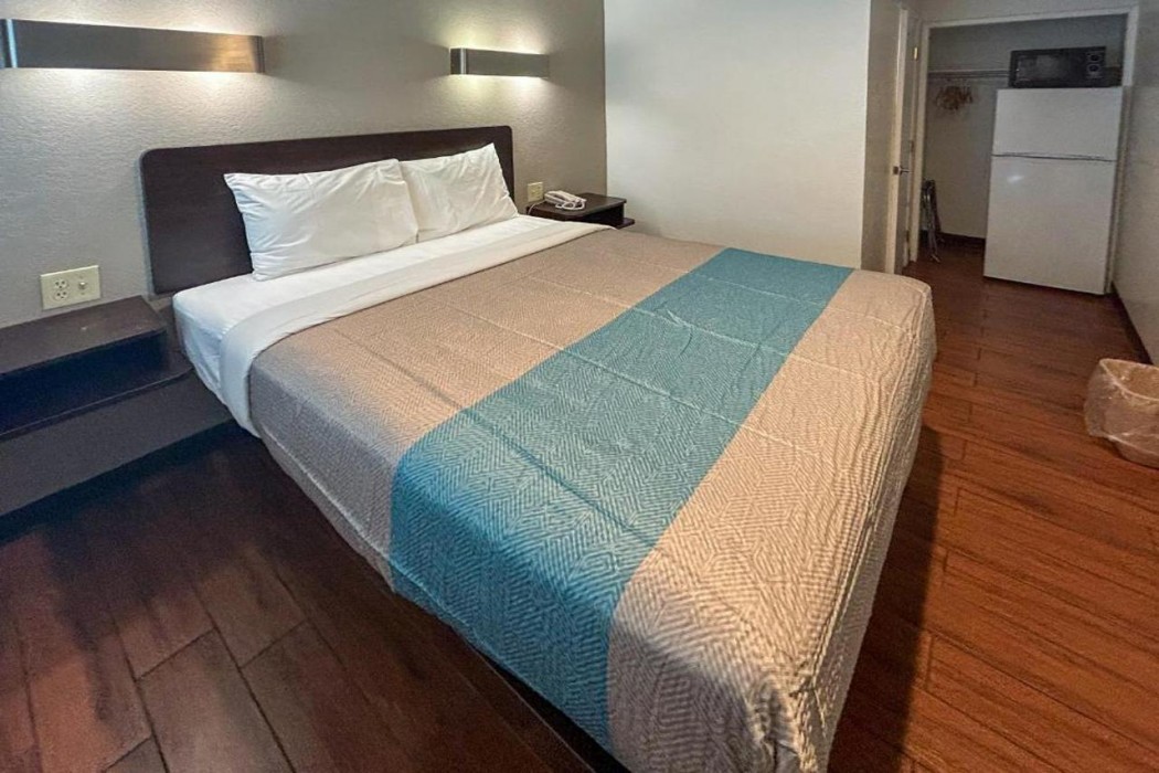 Room at Studio6 Ontario, CA - Convention Center Airport, ONTARIO - CA