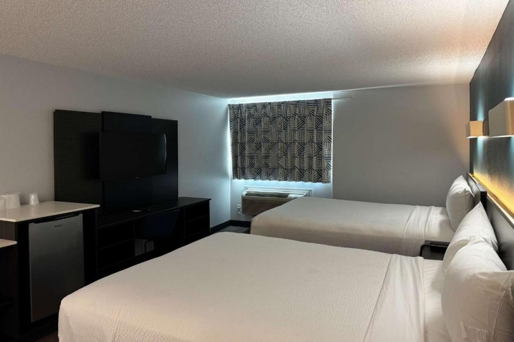 Studio6 Suites Carson, CA 9/37