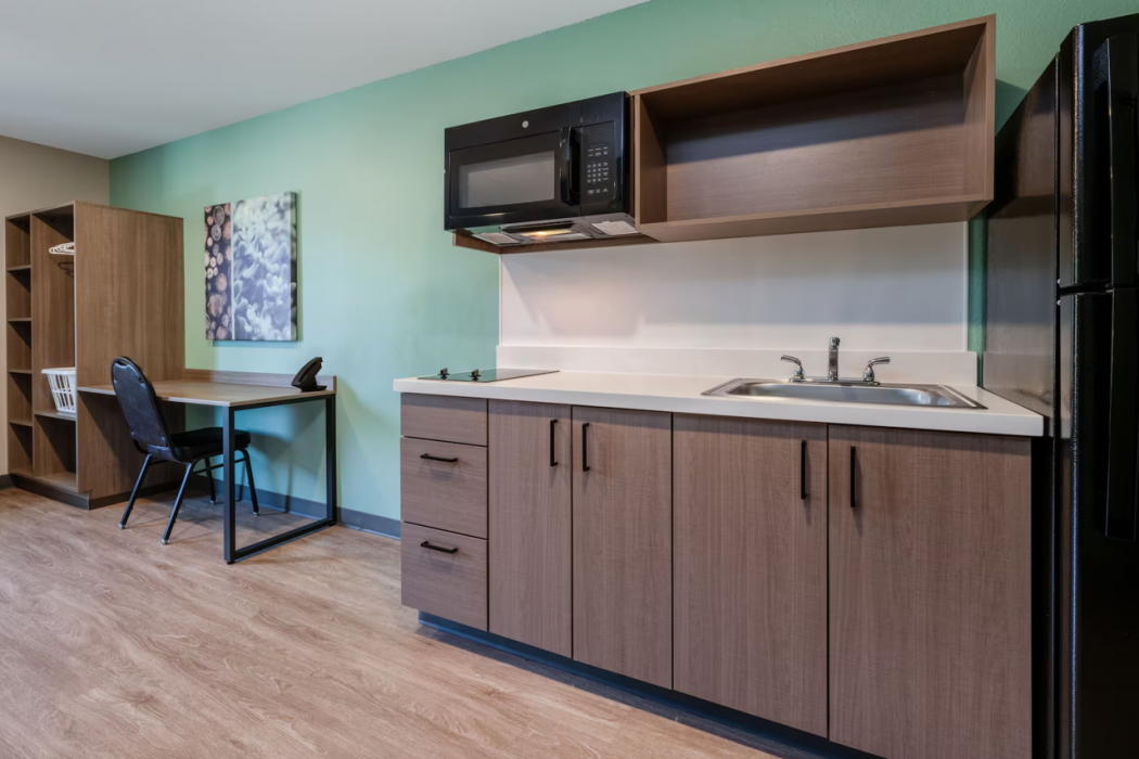ECHO Suites Extended Stay by Wyndham Johnson City Medical CR 19/69