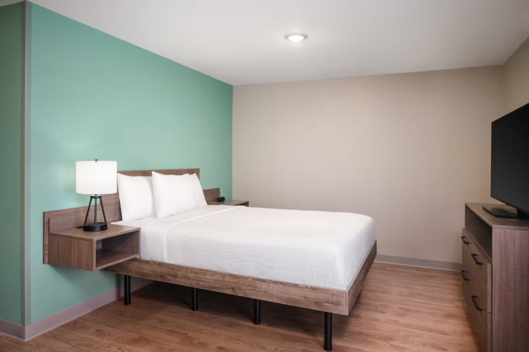ECHO Suites Extended Stay by Wyndham Johnson City Medical CR 23/69