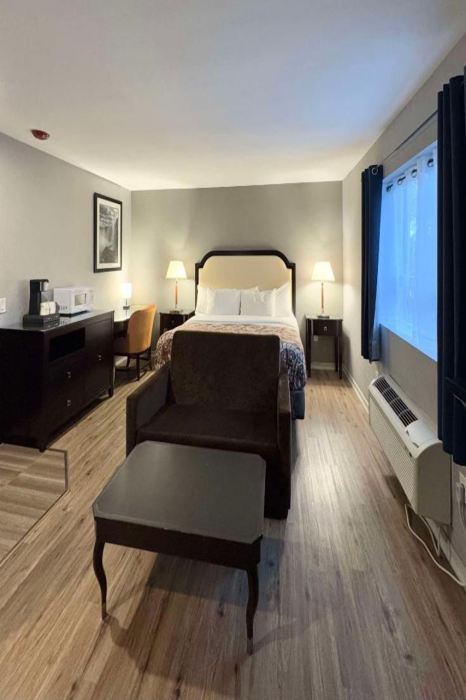 Big Bird Inn Wawa, SureStay Collection by Best Western 8/12