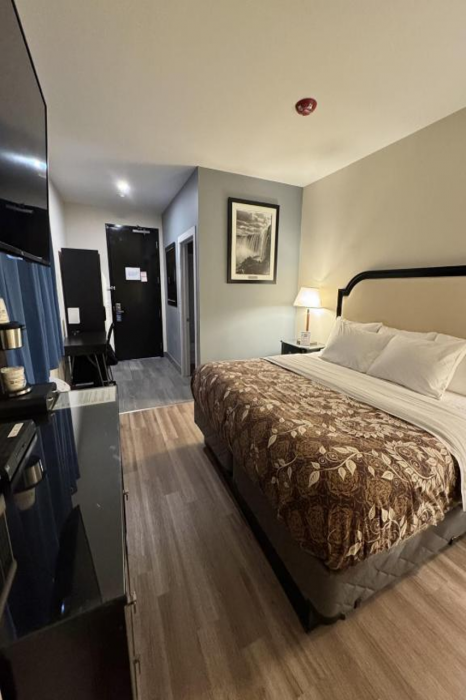 Big Bird Inn Wawa, SureStay Collection by Best Western 11/12