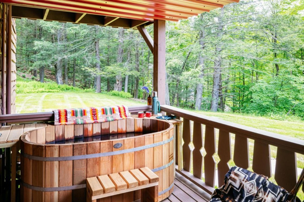 Urban Cowboy Lodge - Catskills 30/60