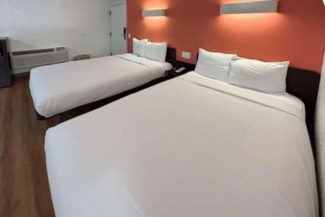 Room at Studio6 Suites - Riverside, CA - South, RIVERSIDE - CA