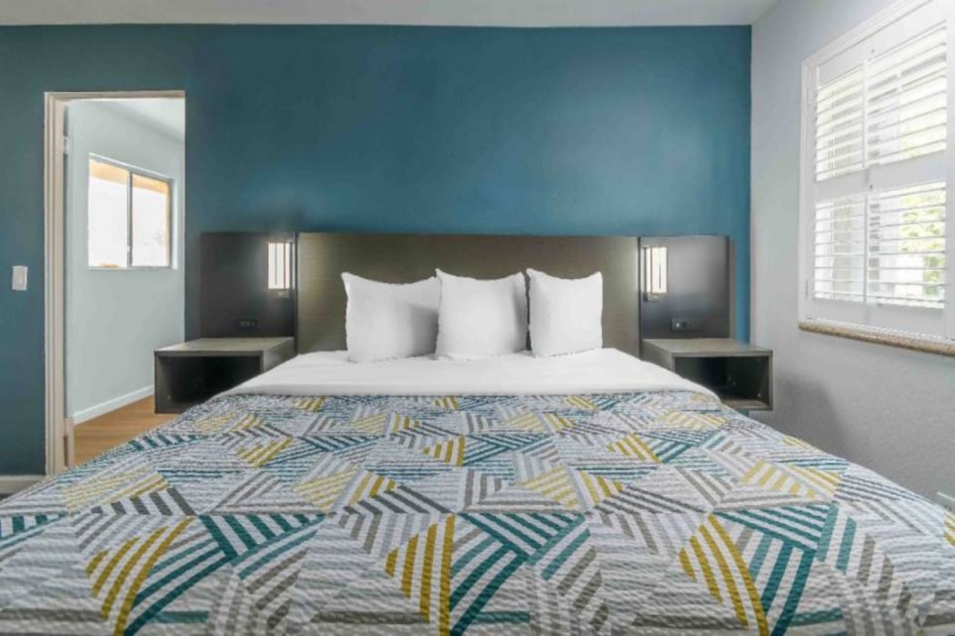 Studio6 Suites Madera, CA - Yosemite 24/51
