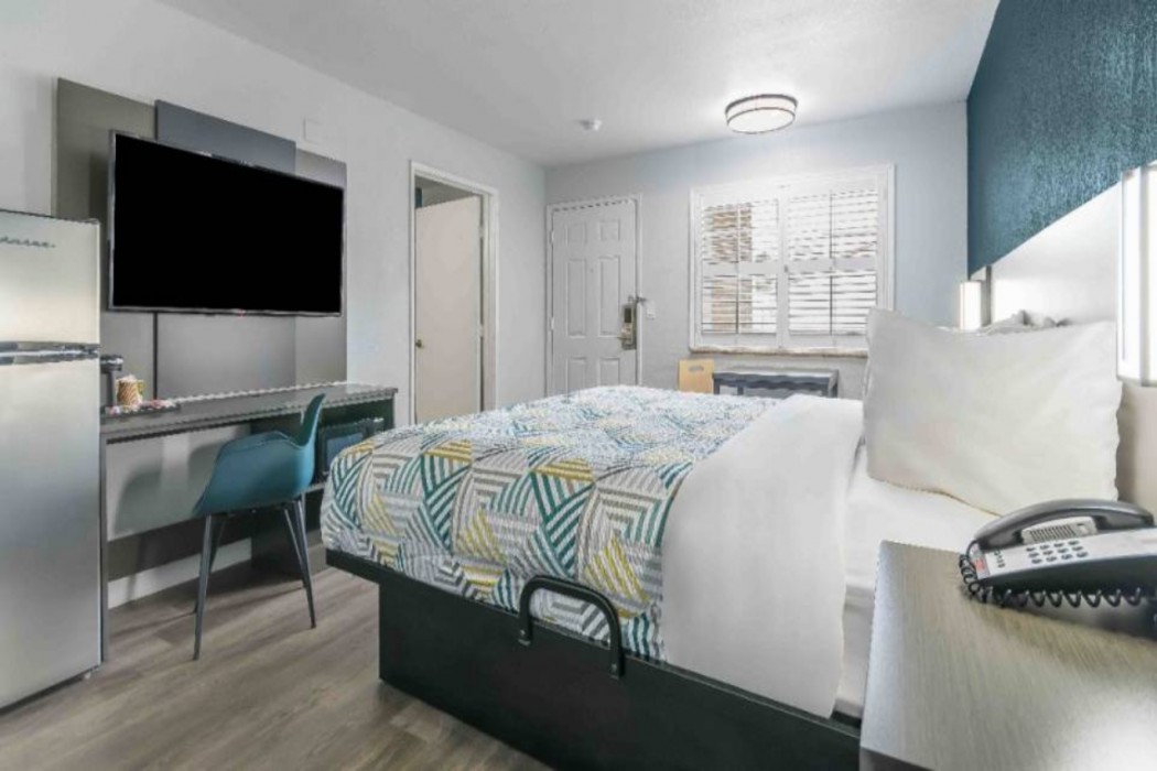 Studio6 Suites Madera, CA - Yosemite 19/51