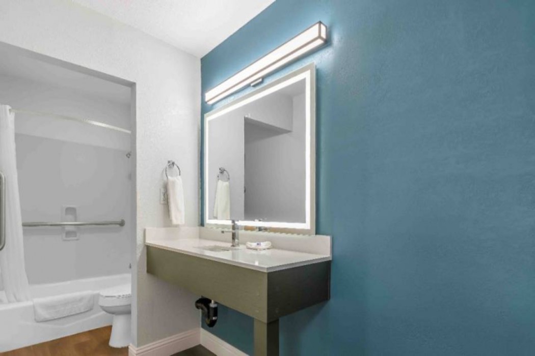 Studio6 Suites Madera, CA - Yosemite 7/51